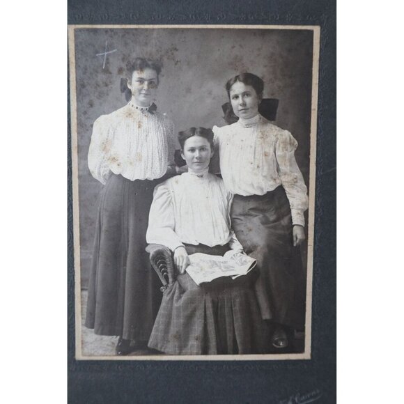 6 Victorian Photograph on Board Family Portrait Black White Picture Cabinet - Picture 2 of 6